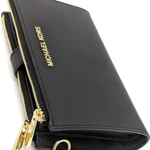 💕🛍 NWT MICHAEL KORS WRISTLET - Picture 5 of 8